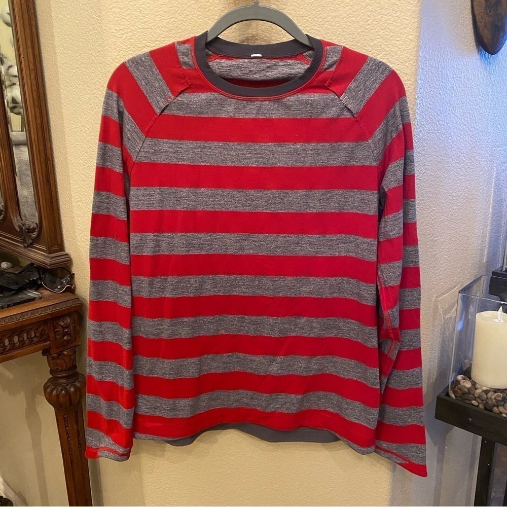 LULULEMON Men Red Gray Striped Long Sleeve Athletic Top Size Small